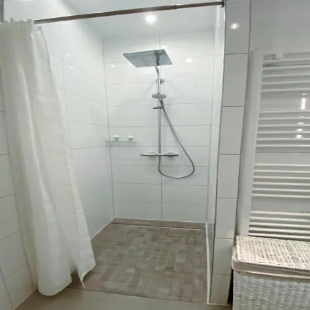 Im Zentrum Kudamm, West